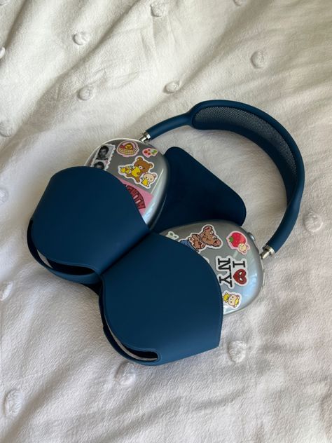 Airpods Max Aesthetic Blue, Apple Headphones Case, Blue Airpod Max Aesthetic, Airpod Max Blue, Airpod Max Headphone, Headphone Decoration, Max Aesthetic, Airpod Max, Cute Headphones