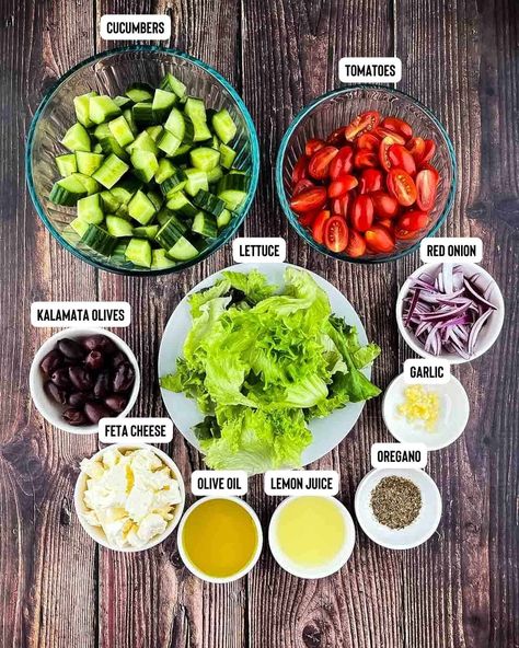 Diy Greek Salad, How To Make A Greek Salad, Mediterranean Salad Video, Easy Greek Salad Recipes, How To Make Greek Salad, Creek Salad Recipes, Salads For Breakfast, Easy Vegetarian Salad Recipes, Greek Diet Recipes