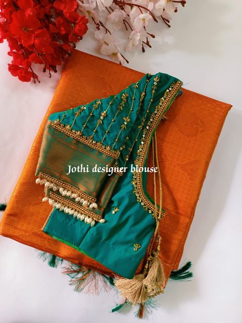 WhatsApp number:8838720028 Instagram I'd: Jothi_designer_blouse Saree Blouse Combination Color Combos, Multi Colour Blouse, Function Saree, Saree Blouse Ideas, Velvet Blouse Design, Simple Aari Work, Saree Color Combinations, Mirror Work Blouse Design, Aari Design