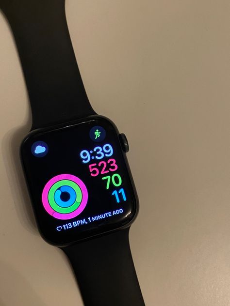 Apple Watch Calories Burned, Fit Bit Aesthetic, Exercise Aesthetic, Mind Movie, Apple Watch Fitness, Workout Inspo, Calories Burned, Workout Aesthetic, Burn Calories