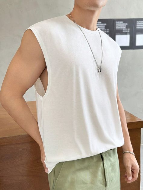 Loose Tank Top Men, Sleeveless Top Outfit Men, Sleeveless Shirt Outfit Men, White Tank Top Men, Men Tank Top Outfit, Sleeveless Shirt Outfit, Sleeveless White Shirt, Comfy Trendy Outfits, Sleeveless Top Outfit