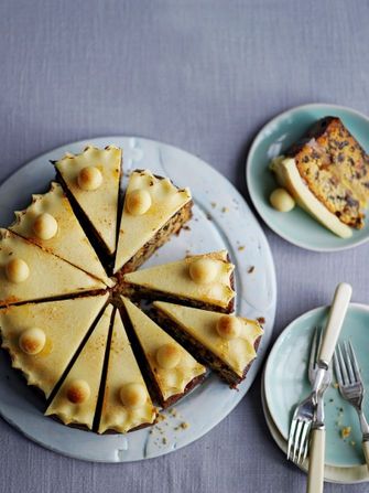 Whisky simnel cake | Fruit recipes | Jamie magazine recipes Simnel Cake Easter, Easter Baking Recipes, Simnel Cake, Easter Cake Recipes, Easter Dinner Recipes, Easter Desserts, Easter Baking, Easter Cake, Best Cake Recipes