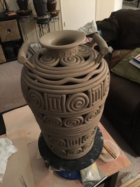 Large negative space coil pot Large Coil Pots Pottery Ideas, Coiled Clay Pots, Negative Space Pottery, Large Coil Pots, Ceramics Coil Pot, Coils Pottery, Exposed Coil Pots, Ceramic Coil Vase, Coil Pot Ideas Ceramics