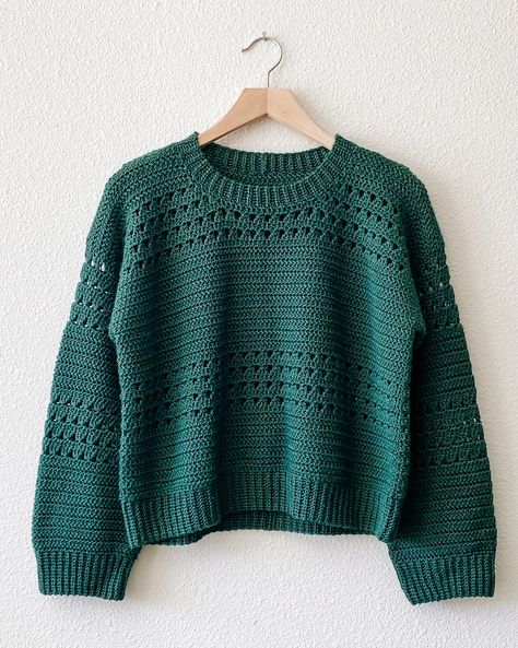 Basic Crochet Sweater, Sport Weight Yarn Crochet Patterns, Cropped Crochet Sweater Pattern, Crochet Pullover Pattern Free, Crocheted Jumper, Crochet Striped Sweater, Crochet Blanket Sweater, Crochet Sweater Free Pattern, Crochet Sweater Pattern Free Women