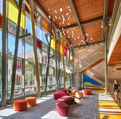 The Most Inspiring Interior Design Of 2016 Entry Inspiration, Elementary School Architecture, Education Design Interior, School Hall, Commercial And Office Architecture, Kindergarten Design, School Interior, Architecture Collage, Lobby Design