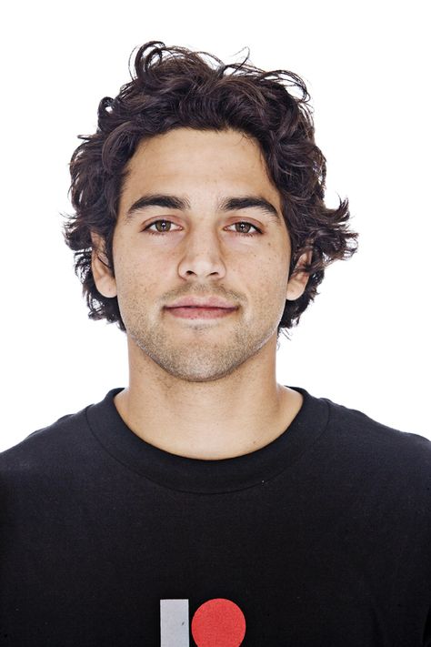 Paul Rodriguez, one of the most influential skateboarders of all time. Paul Rodriguez Skater, Fifty Shades Cast, Paul Rodriguez, Pro Skaters, Man Crush Monday, Black And White Portraits, Sports Stars, Cute Family, Attractive People