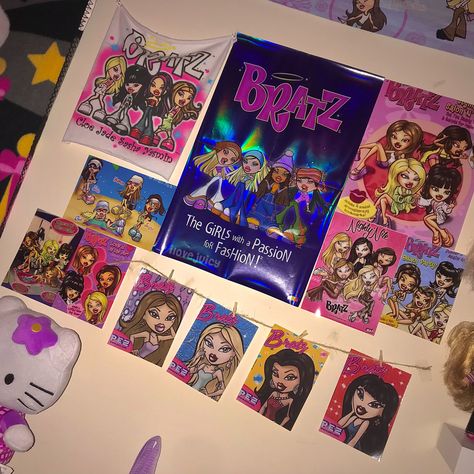 Bratz Doll Room Decor, Bratz Theme Room, Aesthetic Rooms Pink, Room Decor 2000s, Bratz Decor, Bratz Room Aesthetic, Bratz Room Decor, Bratz Room, Bratz Party