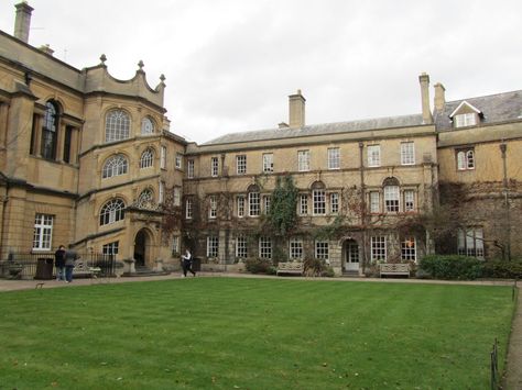 Hertford College Oxford, Academic Romanticism, Exeter College, Dream University, Affirmations Confidence, Brideshead Revisited, School Dr, Oxford England, College Aesthetic