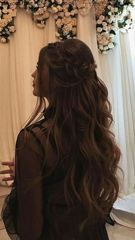 Light Brown Hair Shades, Bridesmaid Hair Inspo, Light Brunette Hair, Wedding Hair Brunette, Brown Hair Inspiration, Brown Wavy Hair, Rambut Brunette, Beige Hair, Korean Hair Color