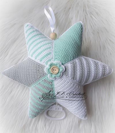 Haakpatroon Muziekster Crochet Baby Blanket Beginner, Baby Teething Toys, Crochet Baby Toys, Crochet Hook Set, Newborn Toys, Haken Baby, Crochet Inspiration, Crochet Design, Baby Pillows