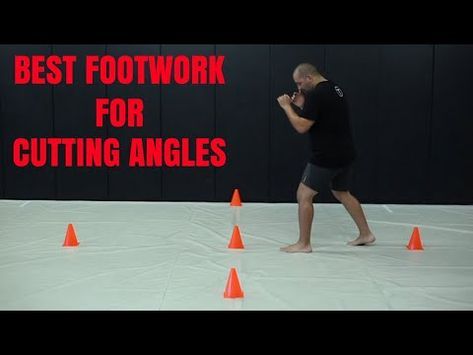 Best Footwork Drill for Angles in Boxing, Kickboxing and Muay Thai - Target Drill - YouTube Boxing Footwork Drills, Kickboxing Techniques, Boxing Combos, Boxing Footwork, Boxer Workout, Boxing Lessons, Boxing Techniques, Boxing Drills, Karate Training