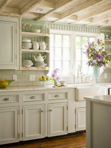 French Cottage Kitchen Inspiration - French Country Cottage Cottage Kitchen Inspiration, French Cottage Kitchen, Case In Stile Country, French Country Decorating Kitchen, Country Cottage Kitchen, Kitchen Ikea, Country Kitchen Designs, French Country Kitchens, Cottage Kitchens