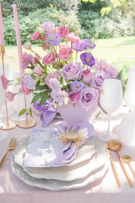 Pink And Purple Tablescape, Vintage Vase Centerpieces Wedding Ideas, Purple Pastel Wedding, Pink And Purple Wedding Theme, Pastel Table Setting, Purple Wedding Decor, Whimsical Wedding Theme, Tablescape Design, Garden Themes