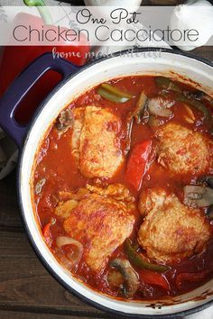 This easy one pot Chicken Cacciatore recipe is a great fall or winter recipe made in a dutch oven that you can make ahead of time and heat up for a quick dinner. Denmark Recipes, Cacciatore Recipes, Chicken Cacciatore Recipe, Chicken Cacciatore, Dutch Oven Cooking, One Pot Chicken, Dutch Oven Recipes, Low Carb Dinner Recipes, Low Carb Meals Easy