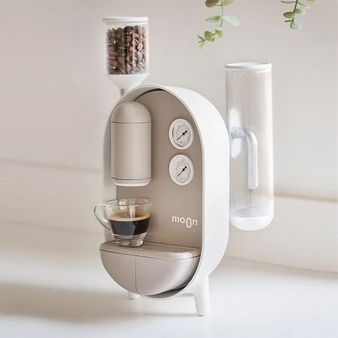 This moon coffee maker will make your morning missions easy! | Yanko Design Kitchen Shoot, Coffee Machine Design, New Appliances, Best Coffee Maker, Tea Maker, Espresso Makers, Daylight Savings Time, Objet Design, Espresso Machines