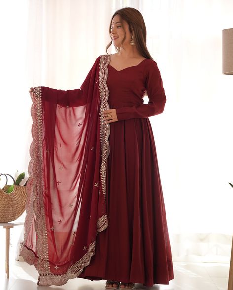 Maroon Anarkali Dress, Maroon Anarkali, Churidar Sleeves, Gown Anarkali, Chanderi Anarkali, Silk Anarkali Suits, Pleated Saree, Lehenga Crop Top, Kurti Sets