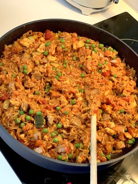 Paella Chicken Chorizo, Chicken And Sausage Paella, Milk Street Chicken And Bean Paella, Chicken And Seafood Paella, Chicken And Chorizo Paella Recipe, Food Out, Tomato Paste, Fried Rice, Chutney