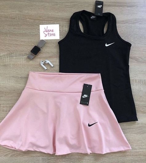 Exercise Fits, Mode Tennis, Mode Old School, Pink Collage, Nike Tennis Skirt, Birthday Things, Tennis Outfits, Sports Clothes, Fitness Wear Outfits