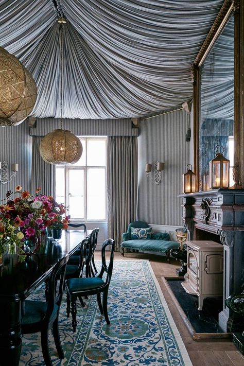 Victorian Country House, British Interior Design, Tent Room, Breakfast Rooms, Fabric Ceiling, Maximalist Interior, British Interior, Backyard Canopy, Famous Houses