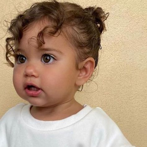 Curly Baby Girl, Curly Hair Babies, Curly Hair Baby Girl, Baby Curly Hair, Curly Hair Kids, Toddler Curly Hair, Curly Hair Baby, Aaliyah Hair, Baby Curls