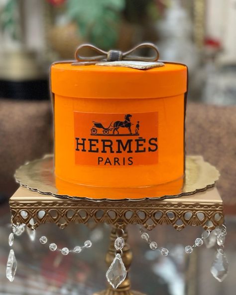 Hermes Cake Design, Hermes Cake, Bag Cakes, Fashion Cake, Best Edibles, Edible Image Cake, Cake Boss, Edible Images, Foodie Food