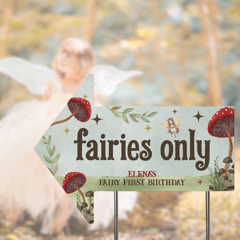 Fairy First Birthday Party, Fairy Party Food, Fairy Birthday Themes, Fairy Theme Birthday Party, Fairy Princess Birthday, Enchanted Forest Birthday, First Birthday Theme, Forest Birthday Party, Fairy World