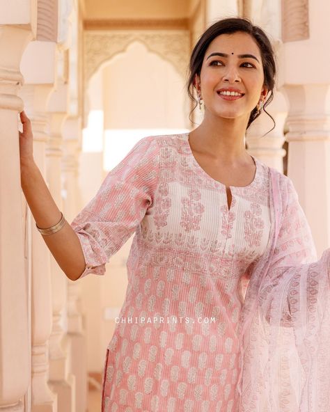 Jaipur Print Kurtis, Daily Wear Suits Designs, Block Print Suits Designs, Jaipuri Kurti Designs Short, Jaipur Block Print, Punjabi Dress Design, Hand Block Printed Suits, Gota Patti Suits, Printed Kurti Designs