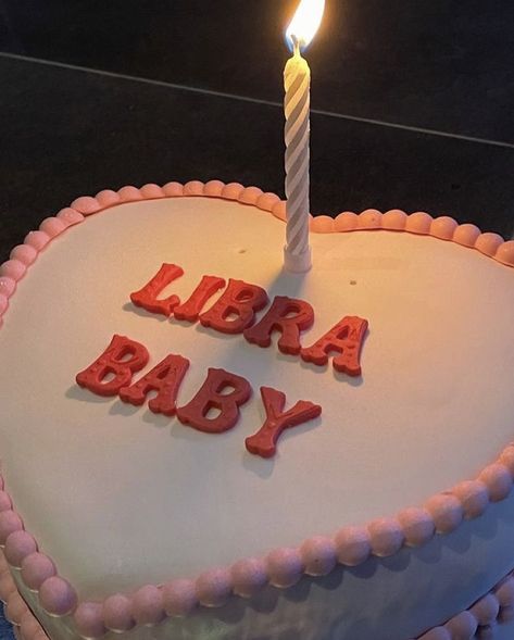 Heart Cake Designs, Vintage Cake Decorating, Vintage Heart Cake, Libra Birthday, Birthday Aesthetic, Funny Birthday Cakes, Bday Party Theme, 18th Birthday Cake, Mini Cakes Birthday