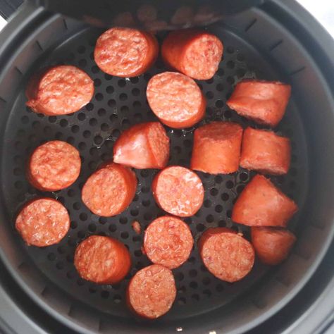 Turkey Sausage Air Fryer, Smoked Sausage In The Air Fryer, Air Fryer Polish Sausage, Air Fryer Kielbasa, 5 Minute Dinner, Sausage In Air Fryer, Easy Finger Food Recipes, Polish Sausage Recipes, How To Cook Kielbasa