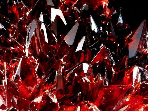 Crystal Wallpaper Aesthetic Desktop Wallpapers, Crystal Wallpaper, Red Spider Lily, Crystal Aesthetic, Wallpaper Red, Garnet Crystal, Background Beautiful, Aesthetic Background, Aesthetic Desktop Wallpaper