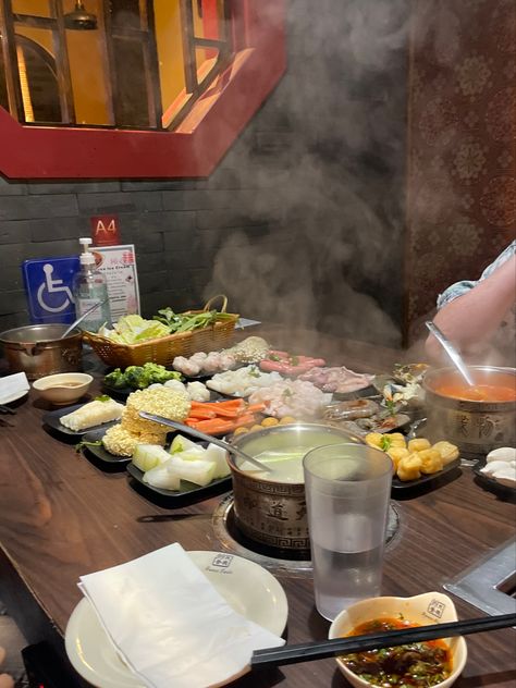 Chinese Hot Pot Aesthetic, Shabu Shabu Aesthetic, Hot Pot Aesthetic, Hotpot Aesthetic, Aesthetic Korean Food, Fall Japan, Korean Hot Pot, Pot Aesthetic, Bloxburg Apartment