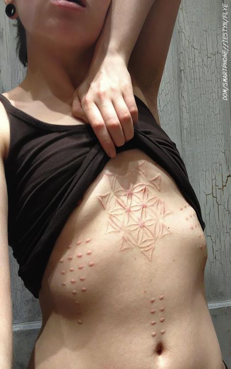 dotwork scarification   #scarification #bodymodification Body Modification, Body Is A Temple, Dot Work Tattoo, Body Piercings, Pretty Stuff, Body Modifications, Skin Art, Body Mods, Tattoos And Piercings