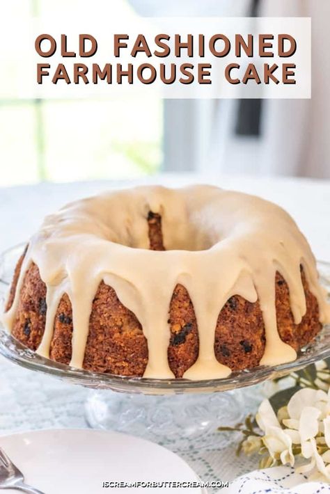 This rustic farmhouse cake is a hearty cake filled with apples, oatmeal, raisins, brown sugar, buttermilk and more. It reminds you of an old fashioned cake you might find on a table in an old country house. This is a super filling cake and a recipe your family will love. Raisin Cake Old Fashioned, Old Fashion Cakes, Old Fashioned Jam Cake Recipe, Harvest Cake Recipe, Fall Harvest Cake, Old Fashioned Desserts, Farmhouse Cake, Oatmeal Raisins, Old Fashioned Cake