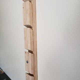 Skateboard Hanger Diy, Skateboard Rack Wall Mount, Skateboard Holder Diy, Skateboard Rack Ideas, Board Rack Diy, Skateboard Racks Diy, Skateboard Mount, Skateboard Holder, Skateboard Hanger