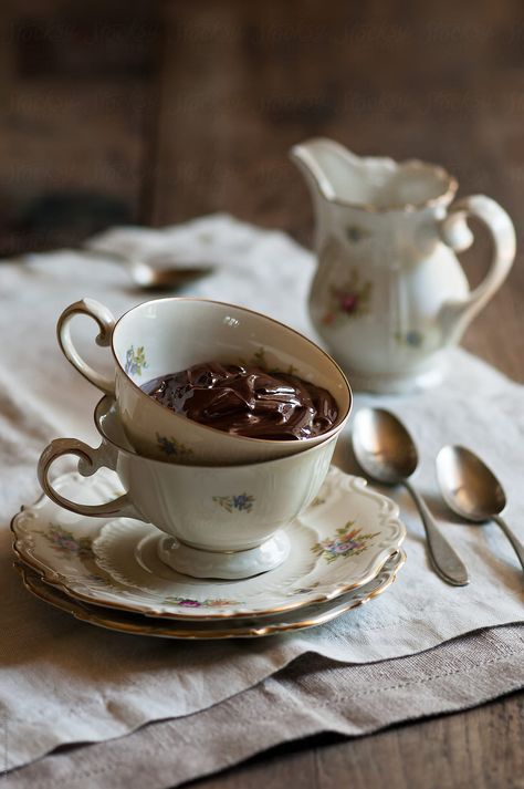 Dessert Photography, Chocolate Cream, Tea Cups Vintage, Vintage Tea, Pretty Food, Tea Cup, Food Art, Tea Time, Natural Color