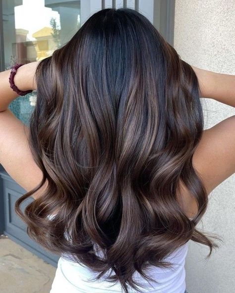 Dark Brown Hair Balayage Straight Long, Dark Chocolate Balayage, Chocolate Brown Hair Ideas, Chocolate Highlights, Chocolate Brown Hair Color Ideas, Brown Hair Ideas, Wedding Hair Colors, Brown Hair Color Ideas, Black Hair Balayage