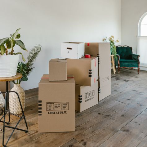 Although moving home is undoubtedly expensive, it’s possible to lower your moving costs with smart yet simple money-saving hacks. Moving Essentials, Best Movers, Moving Home, Moving Tips, Packers And Movers, Moving Day, Smart Money, Space Planning, Small Space Living