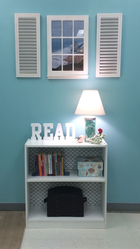 Windowless classroom, no problem. Windowless Classroom Ideas, Blue Craft Room, Windowless Office Ideas, Windowless Classroom, Teaching Decor, Middle School Classroom Management, Craft Room Ideas, Preschool Bulletin, Classroom Makeover