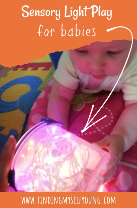 Light And Dark Activities For Infants, Light And Dark Activities For Toddlers, Baby Christmas Activities, Infant Projects, Activity For Babies, Christmas Sensory, Diy Sensory, Baby Santa, Infant Classroom