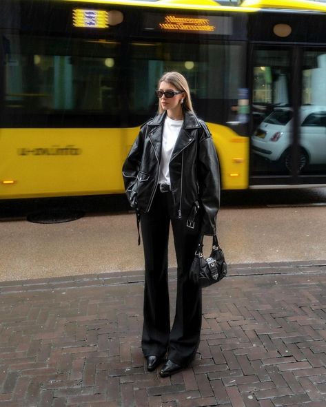 Edgy Outfits Street Style, Outfits Nyc, Stylish Work Attire, Looks Black, Outfit Inspo Fall, Edgy Outfits, Looks Style, Mode Inspiration, Outfits Casuales