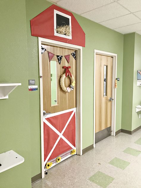 Farm Door Ideas Preschool, Farm Preschool Decorations, Farm Theme Door Preschool, Barnyard Bulletin Board Ideas, Farm Decor For Classroom, Farm Classroom Door Ideas, Western Classroom Door Ideas, Farm Classroom Transformation, Farm Theme Classroom Ideas