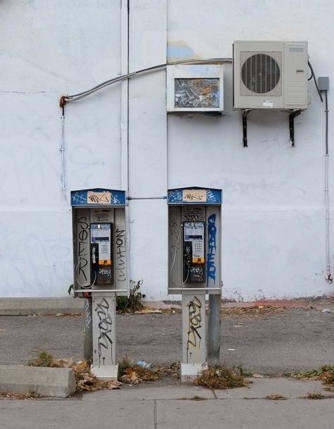 bell pay phones Vibe Bathroom, Call Me Maybe, Pay Phone, City Aesthetic, Model Railroad, Landline Phone, Clue, Vintage Photos, Art Ideas