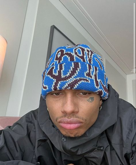 Night Lovell Tattoo, Night Lovell, Cool Beanies, Beanie Fits, Boys Beanie, Funky Hats, Cute Beanies, Beanie Style, Estilo Hip Hop