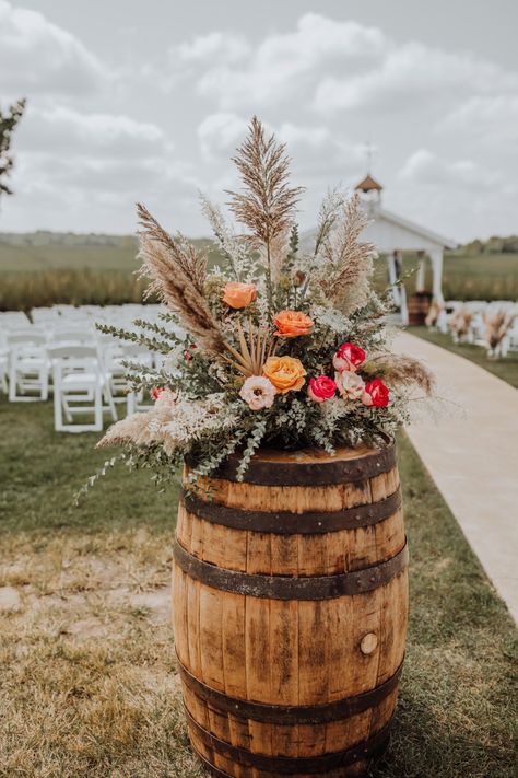 Boho Theme Wedding, Boho Wedding Ideas, Country Western Wedding, Western Themed Wedding, Rustic Boho Wedding, Cowboy Wedding, Country Theme Wedding, Fall Wedding Bouquets, Boho Theme