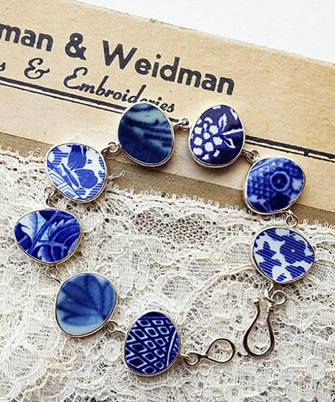 Handmade Vintage Blue Jewelry, Blue And White Jewelry, Porcelain Jewelry Design, Blue And White Porcelain Jewelry, Porcelian Earrings, Broken China Jewelry Diy, Vintage Blue Glass Jewelry, Broken China Crafts, Broken China Jewelry