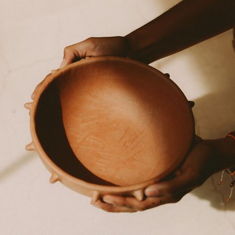 Mixe pottery is hand crafted and fired in an open wood burning fire made in the Sierra Mixe of Oaxaca 8"x2.5" Oaxaca Ceramics, Mexico Ceramics, Pottery Hands, Oaxacan Pottery, Oaxaca Pottery, Pottery Photography, Primitive Pottery, Hand Aesthetic, Folk Pottery