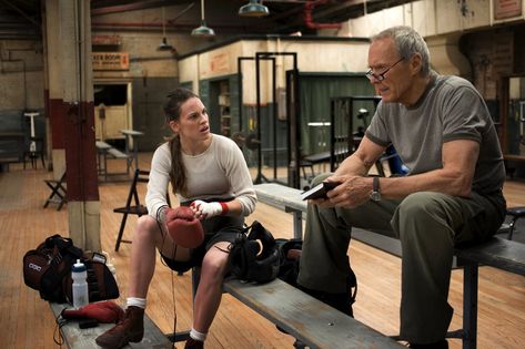 Clint Eastwood and Hilary Swank in Million Dollar Baby (2004) Western Clint Eastwood, Eastwood Movies, Clint Eastwood Movies, Francesca Eastwood, Movie Lists, Million Dollar Baby, Baby Movie, Albert Schweitzer, Adrien Brody