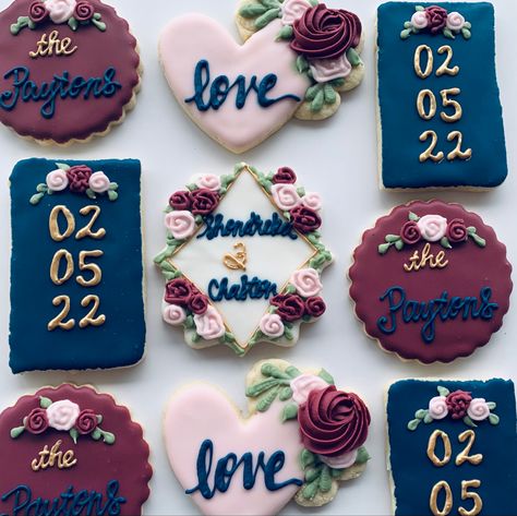 Navy And Burgundy Cupcakes, Burgundy Wedding Cookies, Blush And Navy Wedding, Navy Blue Wedding Cakes, Wedding Cake Navy, Blush Wedding Cakes, Burgundy And Blush Wedding, Berry Wedding, Blue Cookies