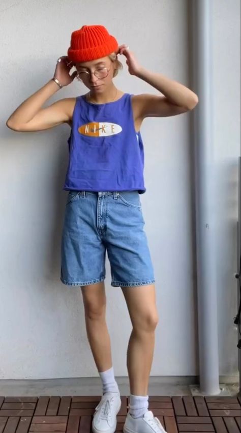 Summer Outfits Gender Neutral, Queer Spring Fashion, Butch Summer Outfits, Queer Fashion Women Summer, Summer Trans Masc Outfits, Summer Queer Outfits, Summer Outfits Androgynous, Masculine Outfits Summer, Nonbinary Fashion Summer