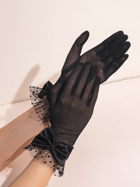 Lace Gloves Outfit, Gloves Aesthetic, Fancy Gloves, Black Lace Gloves, Gloves Outfit, Silk Gloves, Mesh Gloves, Elegant Gloves, Catty Noir